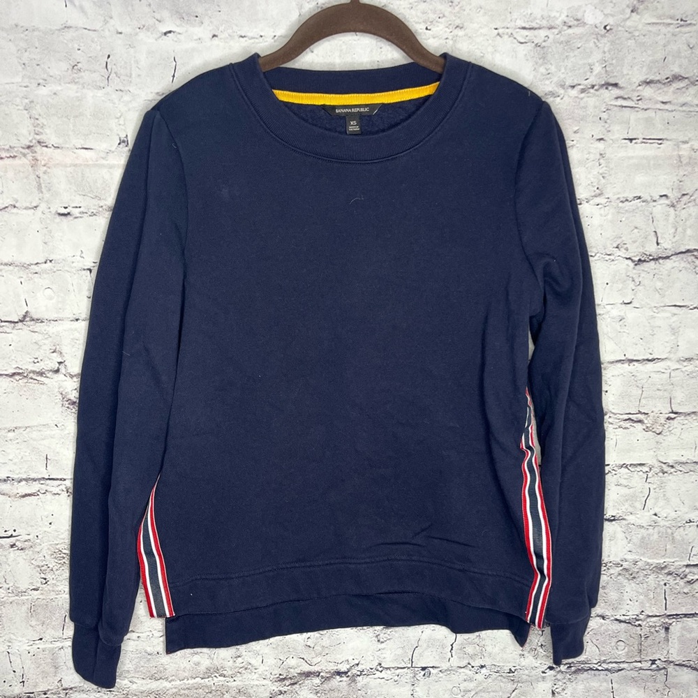 XS Banana Republic navy blue long sleeve sweater with slit open sides